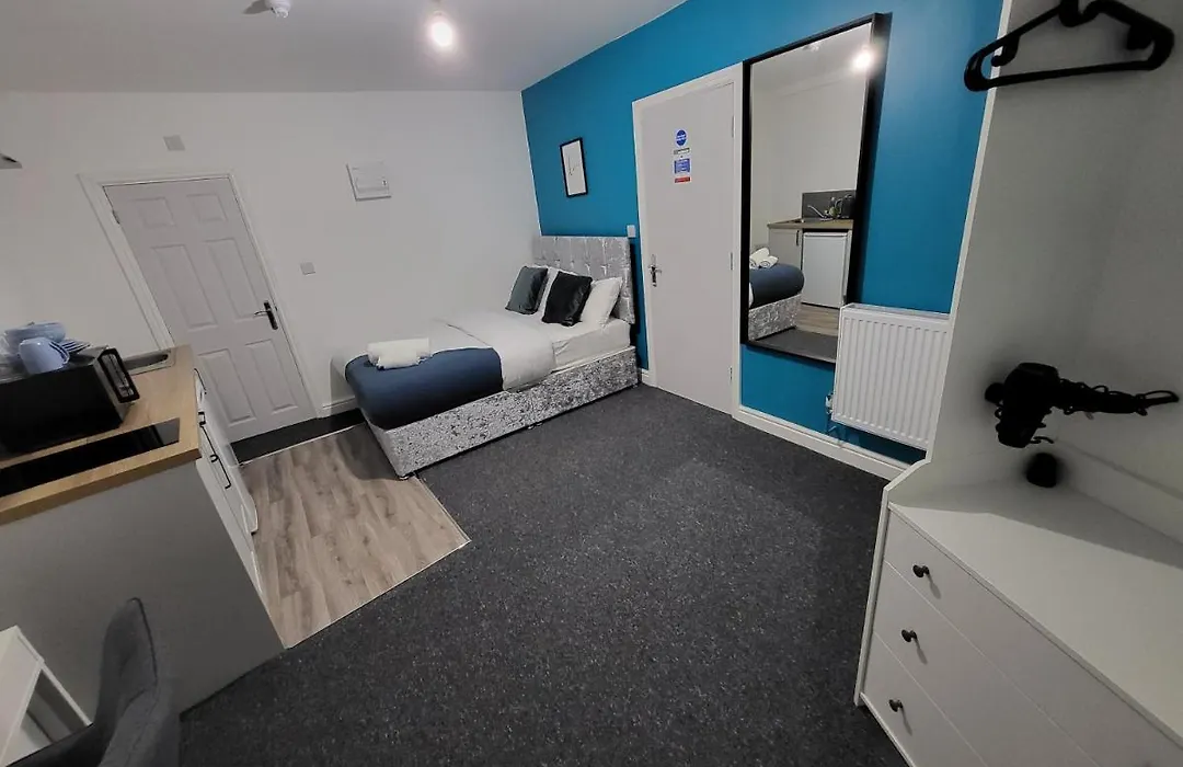 Nottingham Forest Rd, Short Stays-1