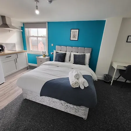 Nottingham Forest Rd, Short Stays-2